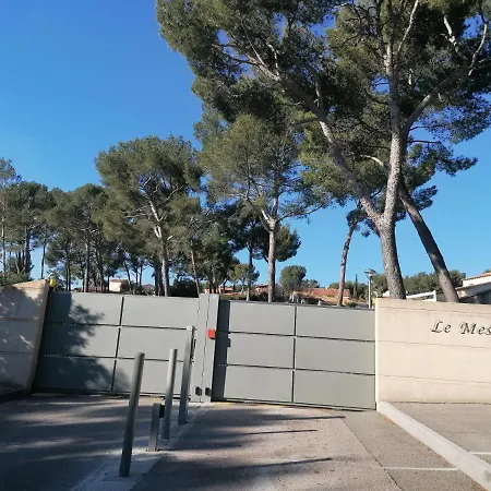 Paradise 1 * Cassis