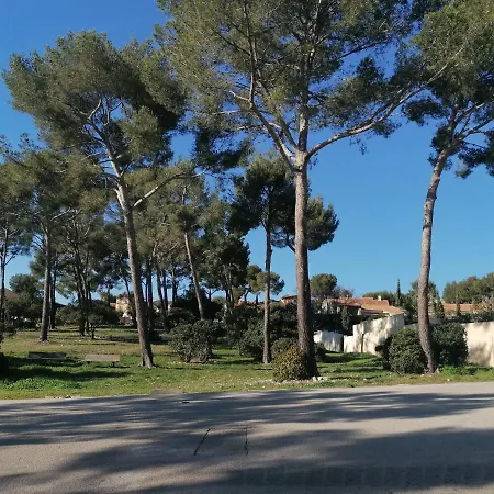 Paradise 1 * Cassis